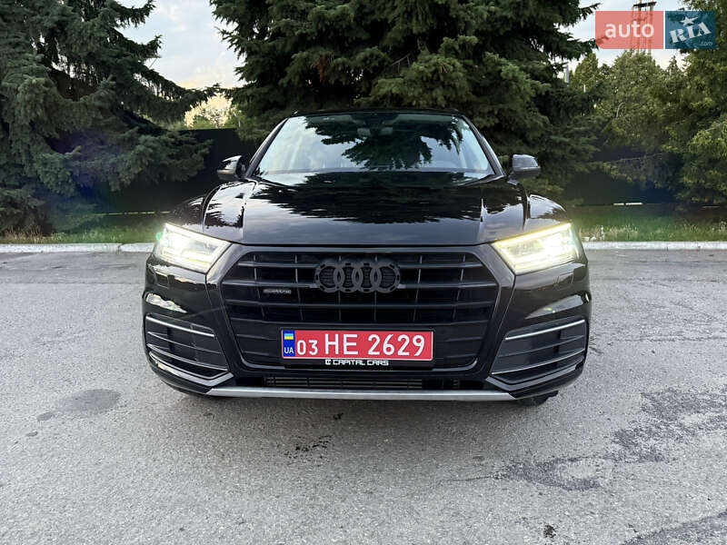 Позашляховик / Кросовер Audi Q5 2019 в Києві