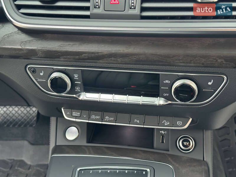 Внедорожник / Кроссовер Audi Q5 2018 в Киеве