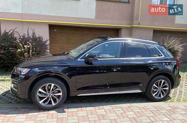 Внедорожник / Кроссовер Audi Q5 2020 в 