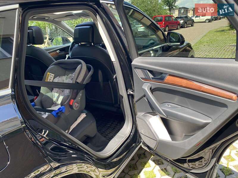 Позашляховик / Кросовер Audi Q5 2020 в Львові