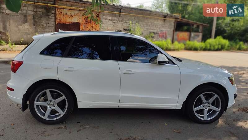 Внедорожник / Кроссовер Audi Q5 2009 в Днепре