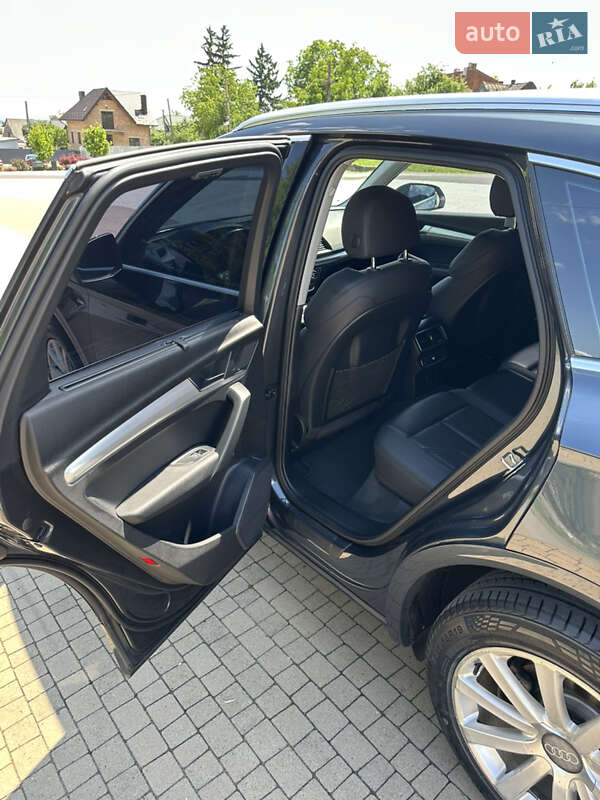 Позашляховик / Кросовер Audi Q5 2017 в Львові