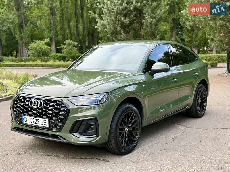 Позашляховик / Кросовер Audi Q5 2021 в Києві