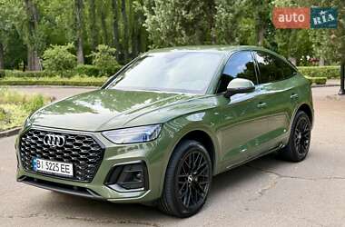 Внедорожник / Кроссовер Audi Q5 2021 в 