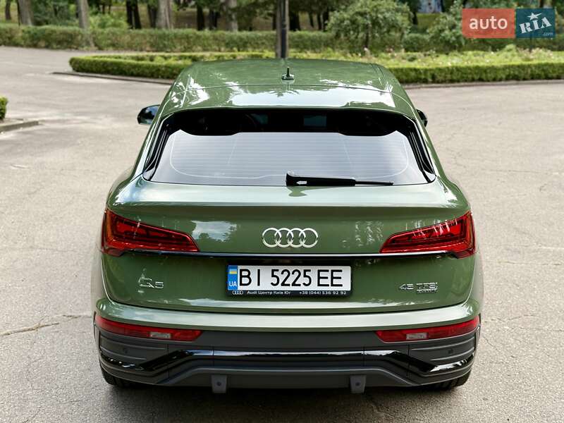 Позашляховик / Кросовер Audi Q5 2021 в Києві