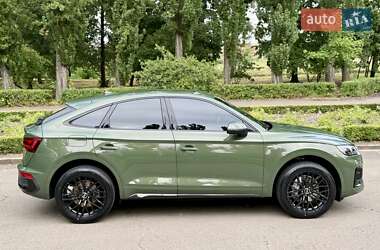 Внедорожник / Кроссовер Audi Q5 2021 в 