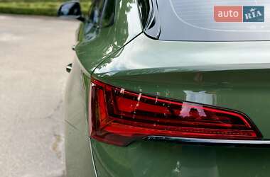 Внедорожник / Кроссовер Audi Q5 2021 в 