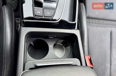 Внедорожник / Кроссовер Audi Q5 2021 в 