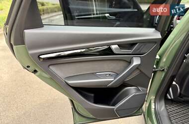 Внедорожник / Кроссовер Audi Q5 2021 в 