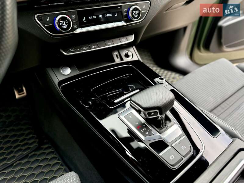 Позашляховик / Кросовер Audi Q5 2021 в Києві