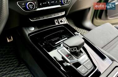 Внедорожник / Кроссовер Audi Q5 2021 в 