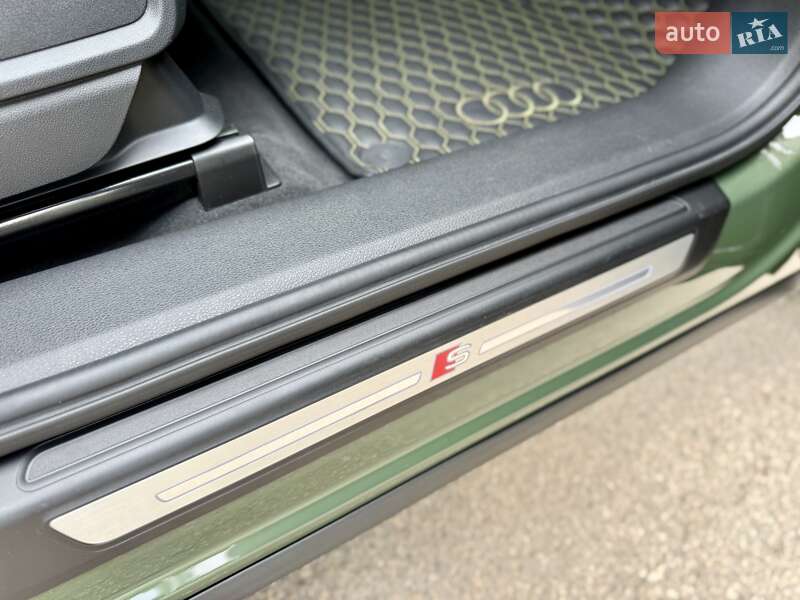 Позашляховик / Кросовер Audi Q5 2021 в Києві