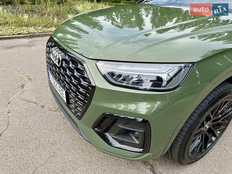 Позашляховик / Кросовер Audi Q5 2021 в Києві