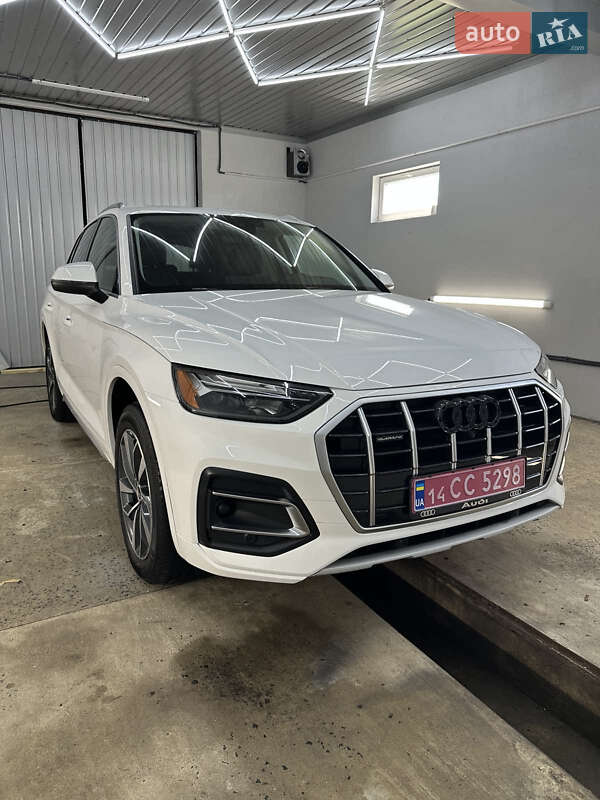 Позашляховик / Кросовер Audi Q5 2021 в Ірпені