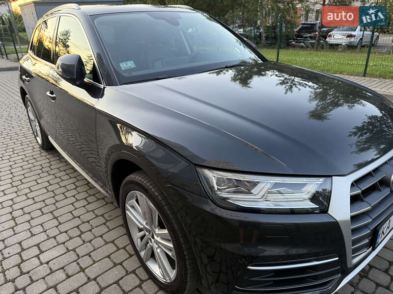 Позашляховик / Кросовер Audi Q5 2018 в Новояворівську