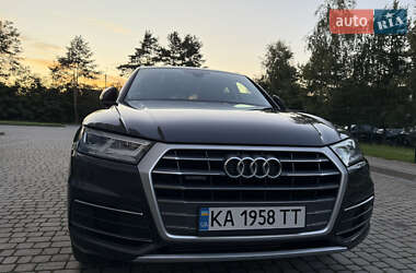 Внедорожник / Кроссовер Audi Q5 2018 в 
