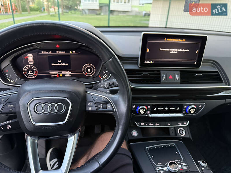 Позашляховик / Кросовер Audi Q5 2018 в Новояворівську