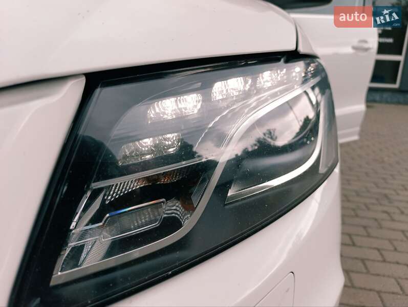 Внедорожник / Кроссовер Audi Q5 2011 в Ужгороде