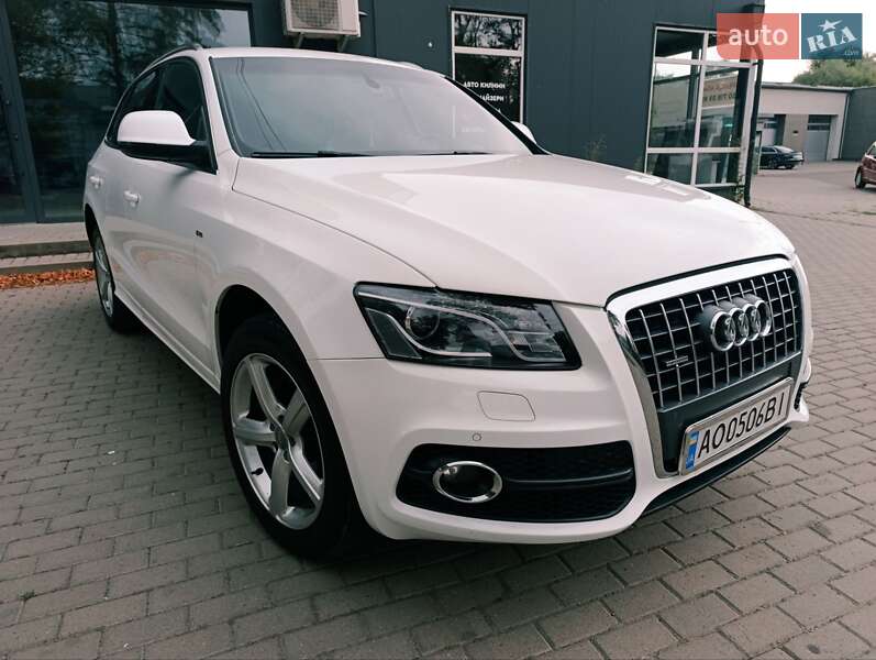 Внедорожник / Кроссовер Audi Q5 2011 в 