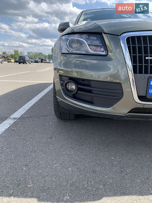 Позашляховик / Кросовер Audi Q5 2011 в Києві