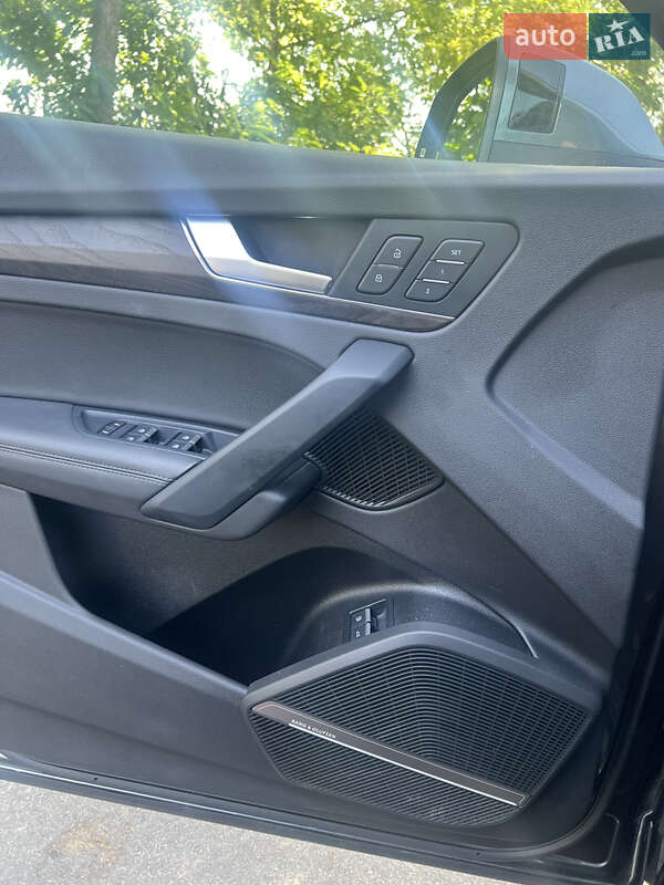 Внедорожник / Кроссовер Audi Q5 2020 в Днепре