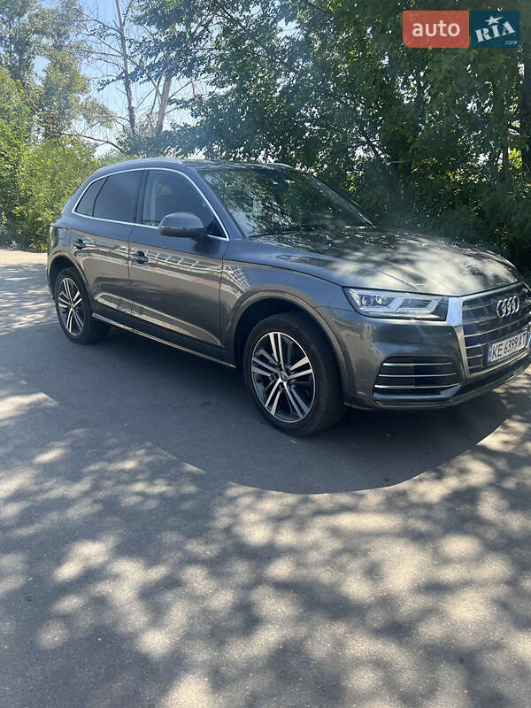 Внедорожник / Кроссовер Audi Q5 2020 в Днепре