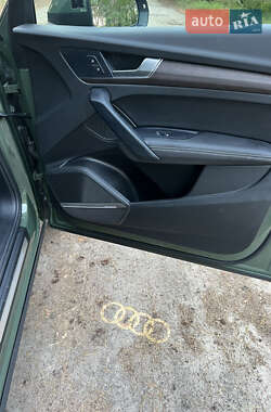 Внедорожник / Кроссовер Audi Q5 2023 в 