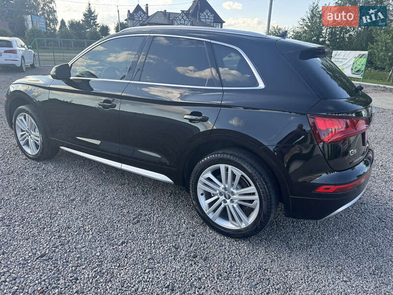 Внедорожник / Кроссовер Audi Q5 2018 в Луцке