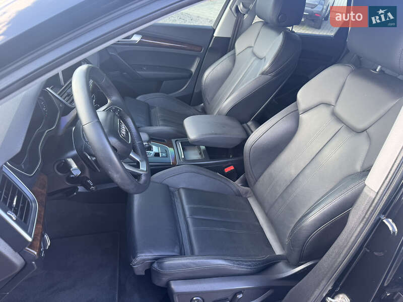 Внедорожник / Кроссовер Audi Q5 2018 в Луцке