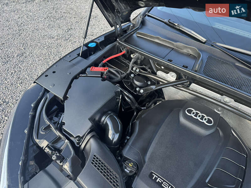 Внедорожник / Кроссовер Audi Q5 2018 в Луцке