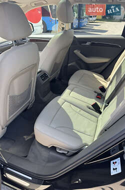 Внедорожник / Кроссовер Audi Q5 2012 в 