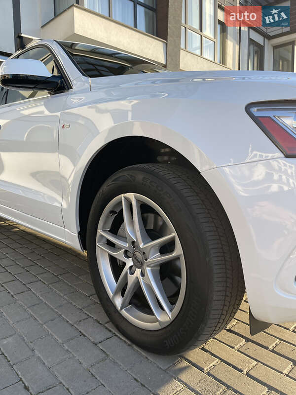 Внедорожник / Кроссовер Audi Q5 2016 в Ровно