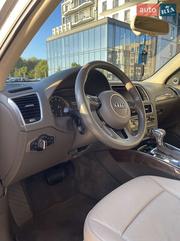 Внедорожник / Кроссовер Audi Q5 2016 в Ровно