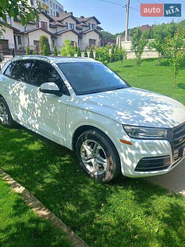 Внедорожник / Кроссовер Audi Q5 2017 в Тернополе