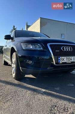 Внедорожник / Кроссовер Audi Q5 2010 в 