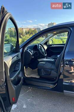 Внедорожник / Кроссовер Audi Q5 2010 в 