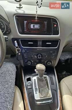 Внедорожник / Кроссовер Audi Q5 2011 в 