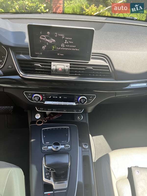 Позашляховик / Кросовер Audi Q5 2017 в Львові