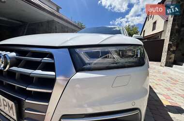 Внедорожник / Кроссовер Audi Q5 2017 в 