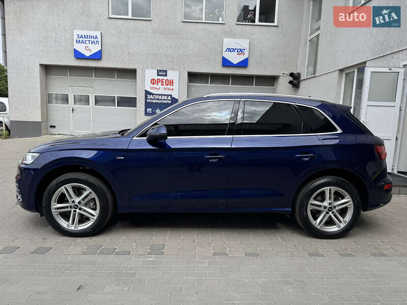 Позашляховик / Кросовер Audi Q5 2020 в Луцьку