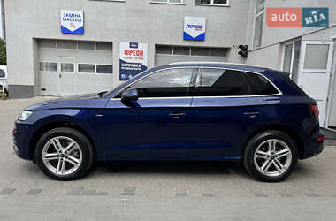 Внедорожник / Кроссовер Audi Q5 2020 в 