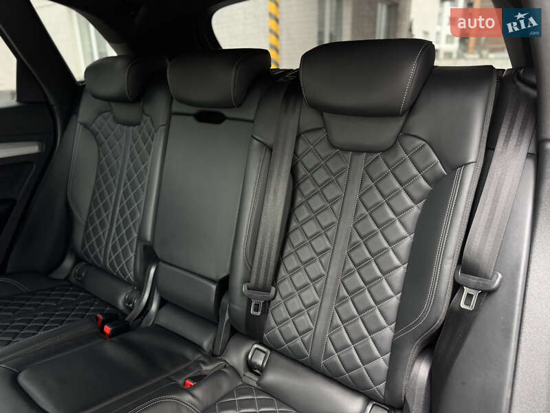 Позашляховик / Кросовер Audi Q5 2020 в Луцьку