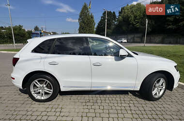 Внедорожник / Кроссовер Audi Q5 2016 в 