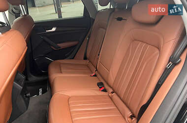 Внедорожник / Кроссовер Audi Q5 2021 в 