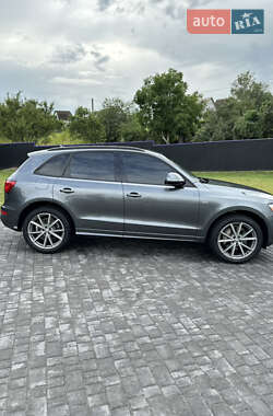 Внедорожник / Кроссовер Audi Q5 2015 в 