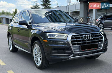 Внедорожник / Кроссовер Audi Q5 2018 в 
