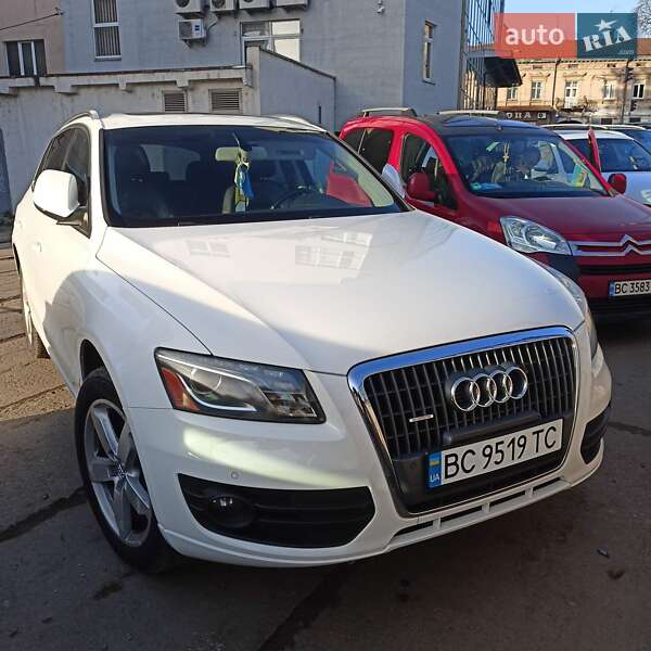 Позашляховик / Кросовер Audi Q5 2011 в Самборі