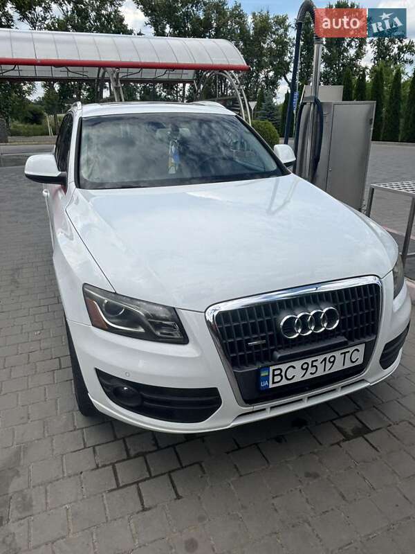 Позашляховик / Кросовер Audi Q5 2011 в Самборі