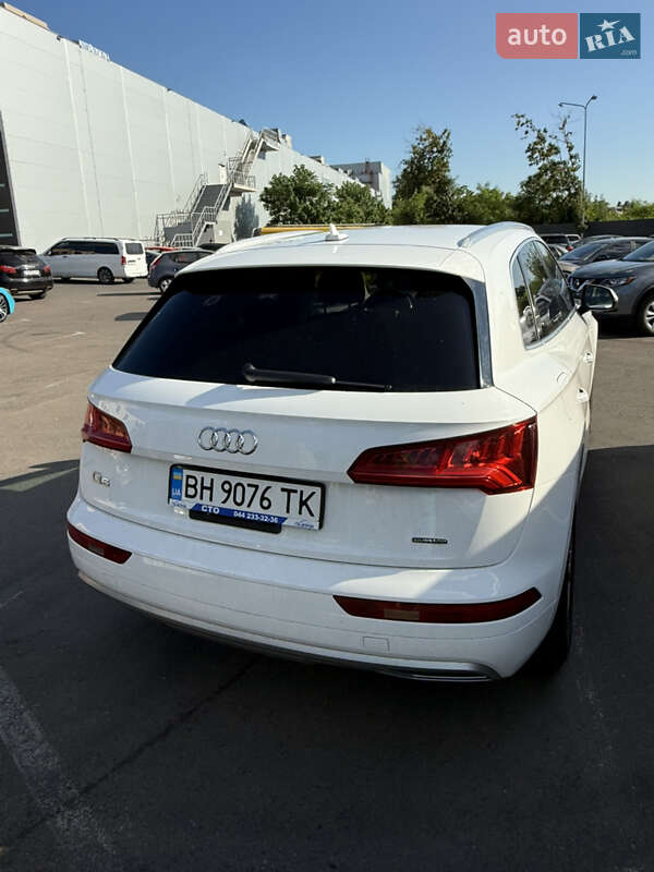 Позашляховик / Кросовер Audi Q5 2018 в Києві
