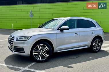 Позашляховик / Кросовер Audi Q5 2018 в 